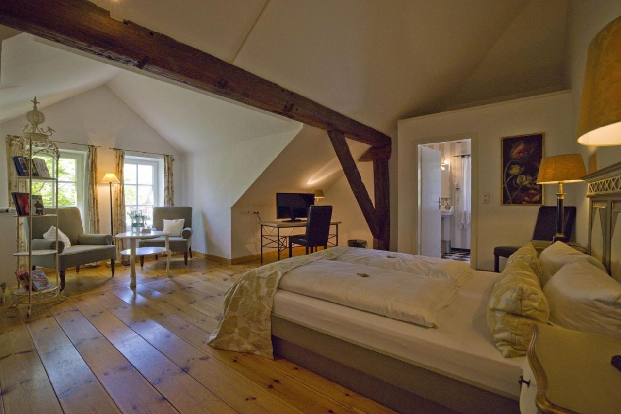Hotel Hochzeitshaus Aurich Buitenkant foto
