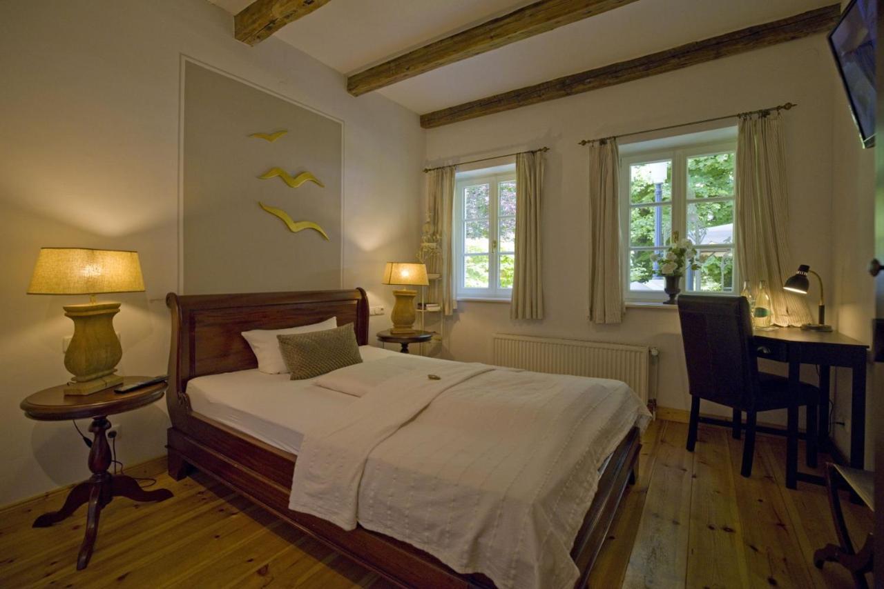 Hotel Hochzeitshaus Aurich Buitenkant foto