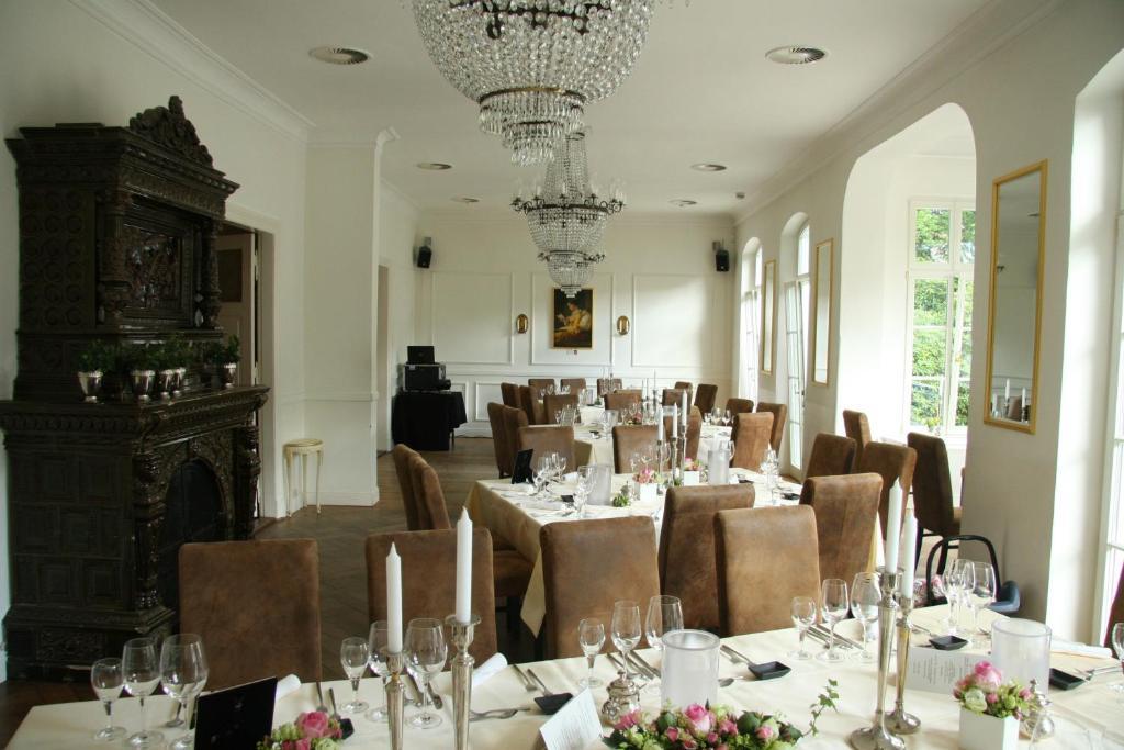 Hotel Hochzeitshaus Aurich Buitenkant foto