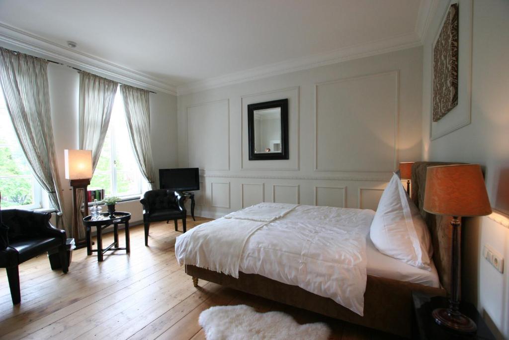 Hotel Hochzeitshaus Aurich Buitenkant foto